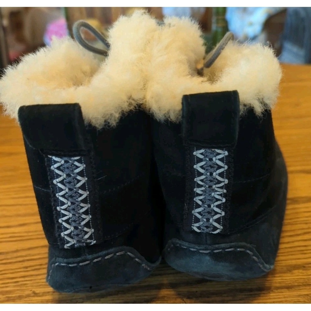 Ugg Womens Size 7 Black Chickree Boots - Picture 8 of 9